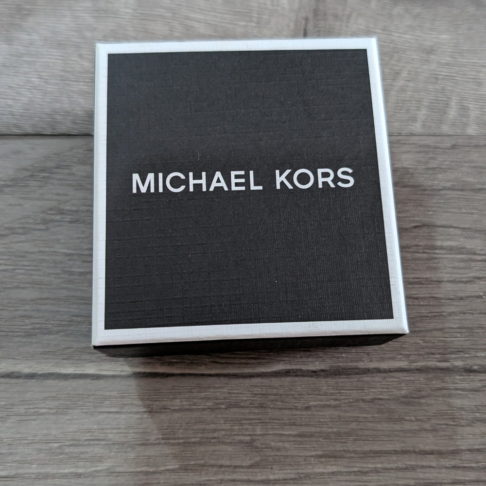 Michael Kors Bright Red AirPods Case - Picture 2 of 3